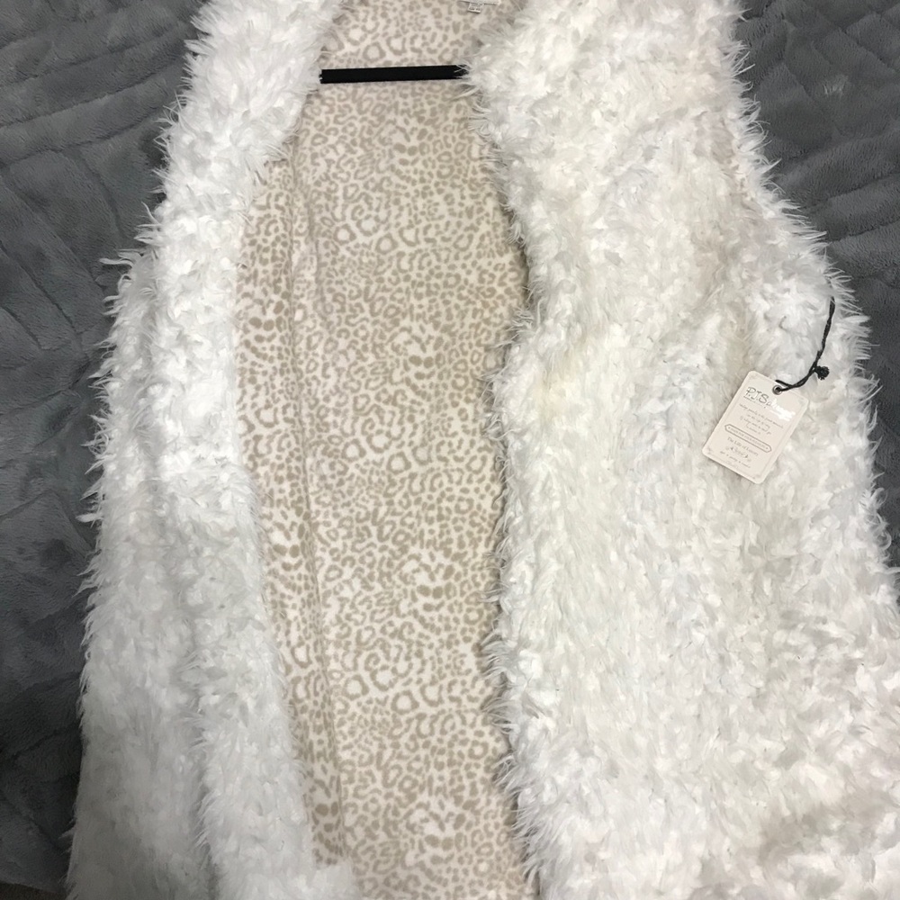 Vest - Picture 4 of 4